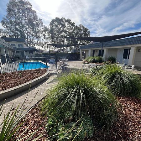 Ryley Motor Inn Wangaratta Eksteriør billede